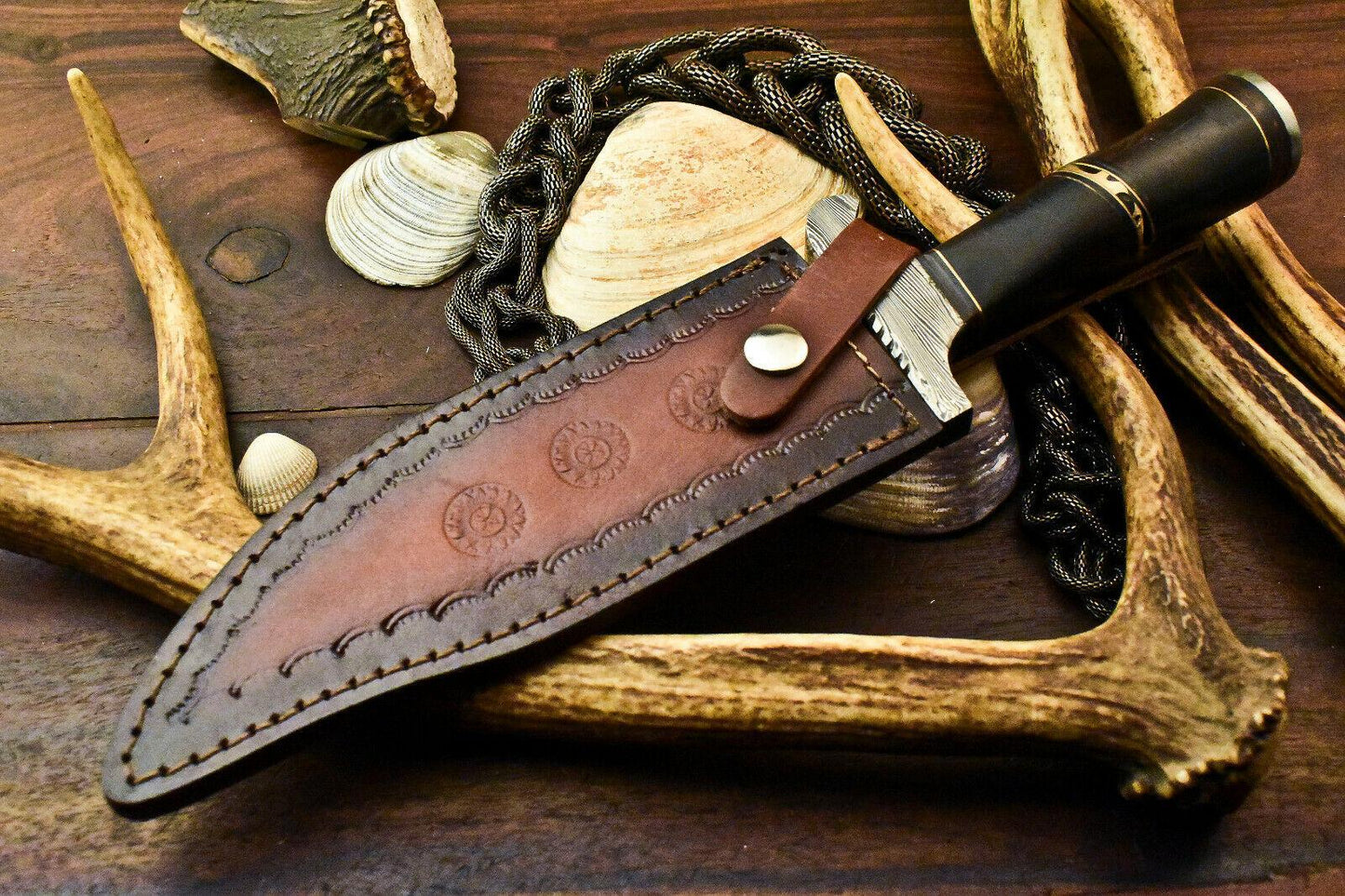 12.5" Damascus Bowie Knife – Walnut Wood Handle
