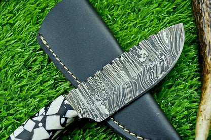 8" Custom Handmade Damascus Steel Bowie Knife – Resin Handle with Filework Spine