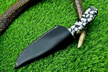 8" Custom Handmade Damascus Steel Bowie Knife – Resin Handle with Filework Spine