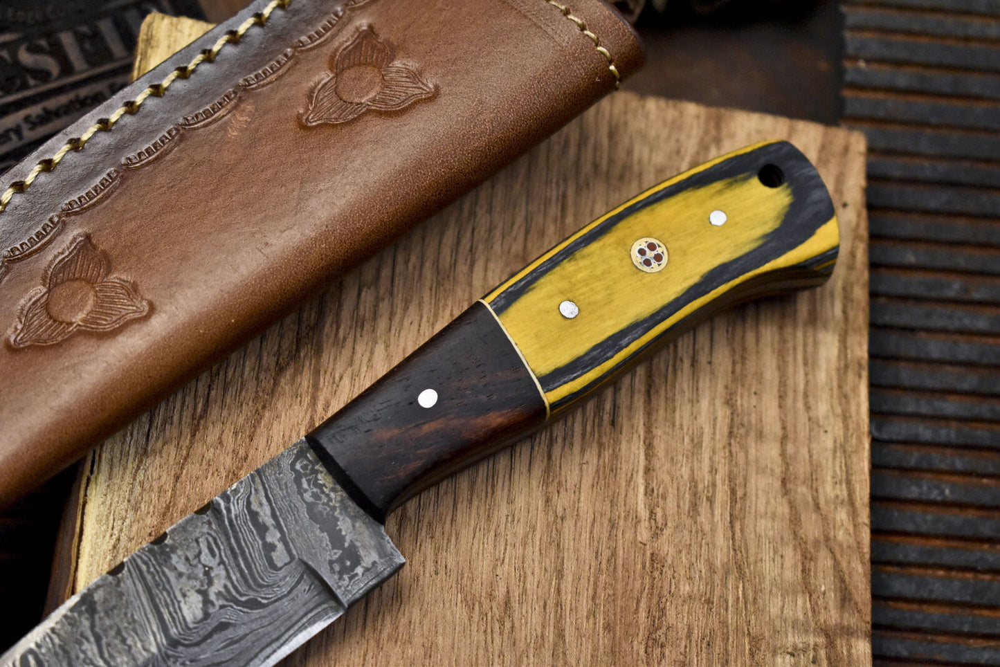 Custom Skinner Knife Twist Damascus Hard Wood Wooden Bolster Decorative w/ Leather Sheath