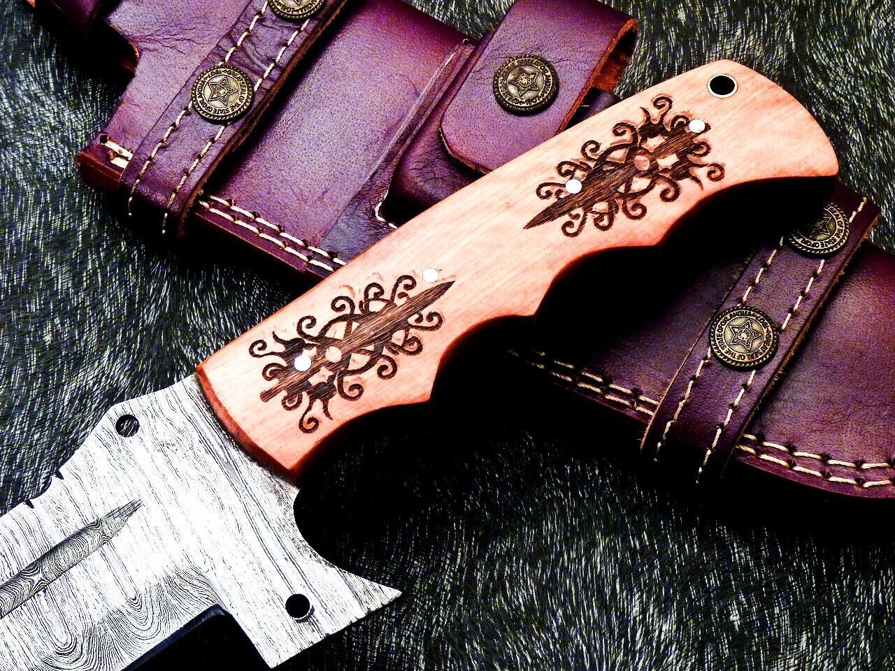 13.5 Inch Handmade Damascus Full Tang Bowie Knife with Olive Wood Handle
