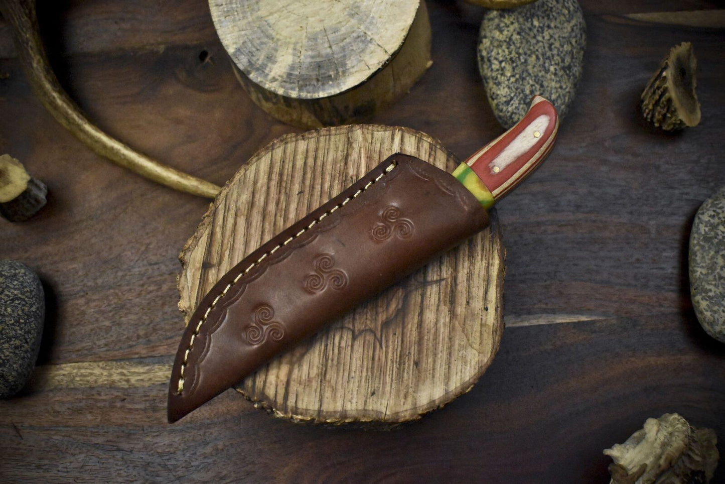 8.5" Twist Damascus Skinner Knife with Mixed Material Handle and Micarta Bolster – Handmade Hiking Knife