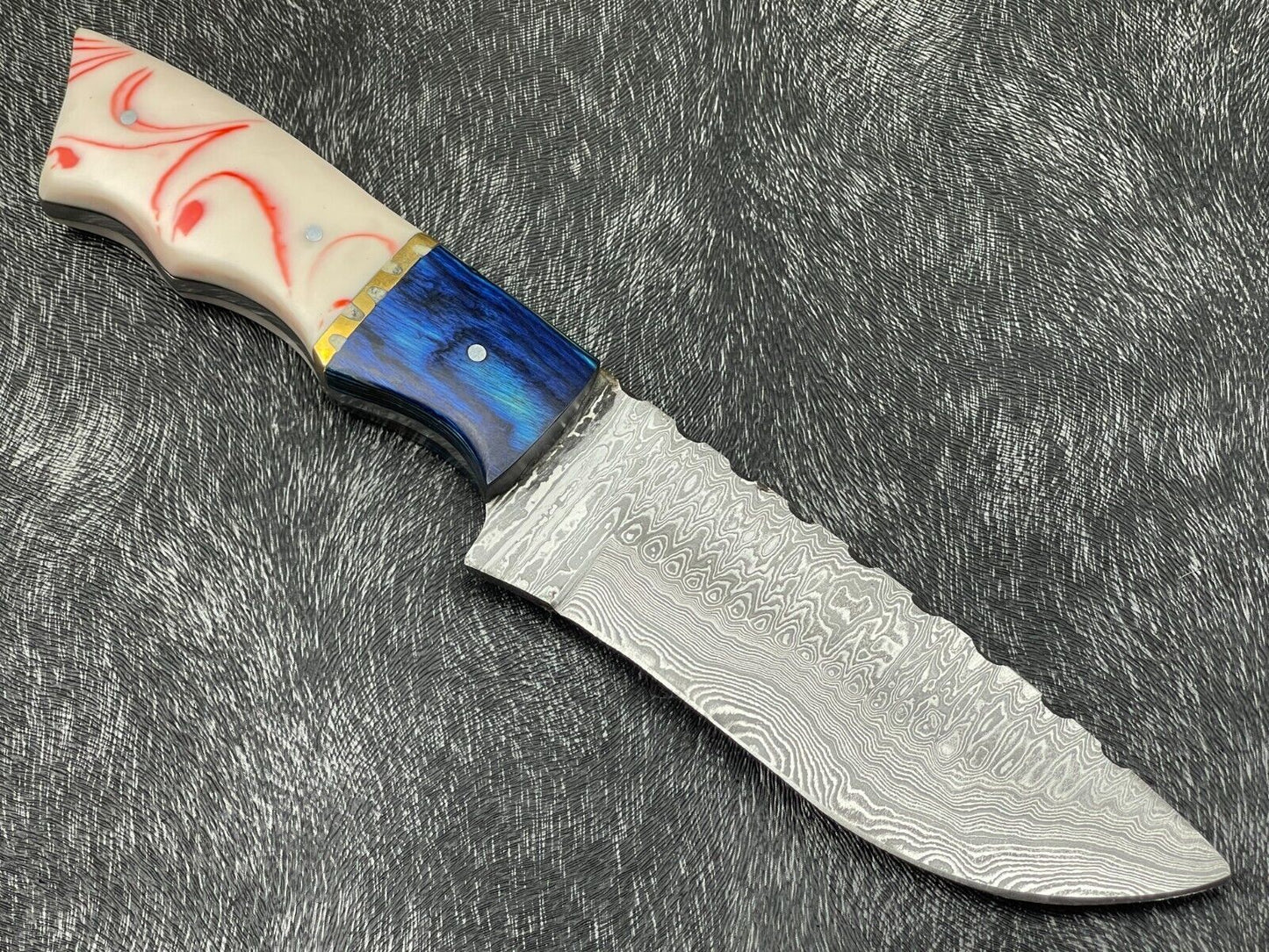 Heritage Forge 10 Inch Handmade Damascus Steel Bowie Knife with Resin and Hardwood Handle and Leather Sheath