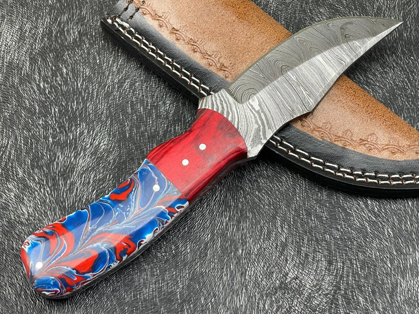 9" Damascus Steel Bowie Knife – Resin & Hardwood Handle with Leather Sheath