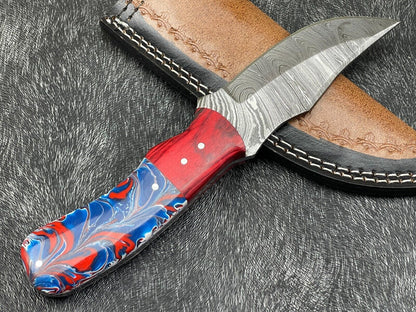 9" Damascus Steel Bowie Knife – Resin & Hardwood Handle with Leather Sheath