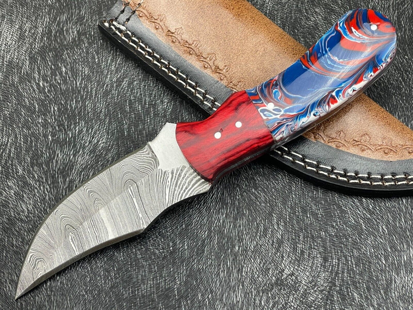 9" Damascus Steel Bowie Knife – Resin & Hardwood Handle with Leather Sheath