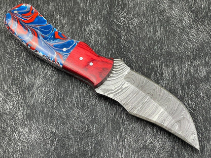 9" Damascus Steel Bowie Knife – Resin & Hardwood Handle with Leather Sheath