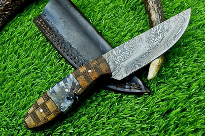 8.0" Damascus Bowie Knife – Resin & Natural Wood Handle | Full Tang