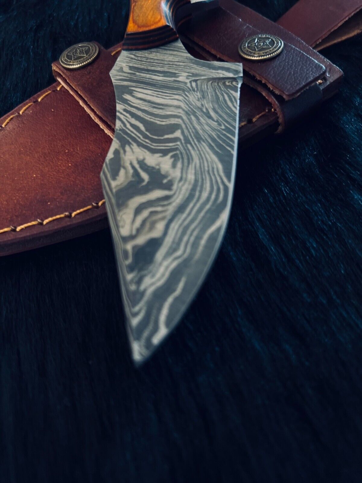 7" Twist Damascus Steel Bowie Knife – Camel Bone & Wood Handle