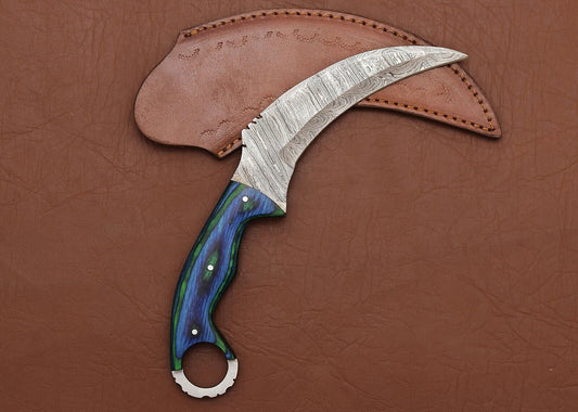 Handmade Damascus Karambit Knife Damascus Steel Hunting Knife with Wood Handle