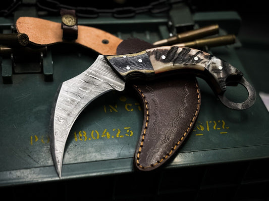 8" Handmade Best Karambit Damascus Steel Karambit with Horn Handle and  Sheath
