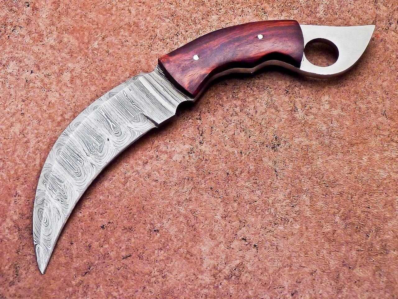Handmade Damascus Karambit Knife Damascus Steel Hunting Knife with Hardwood Handle