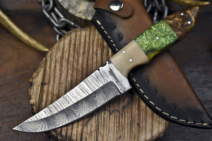 Twist Damascus Skinner Knife – 9" Bushcraft Blade with Corian Handle for Hunting & Sports