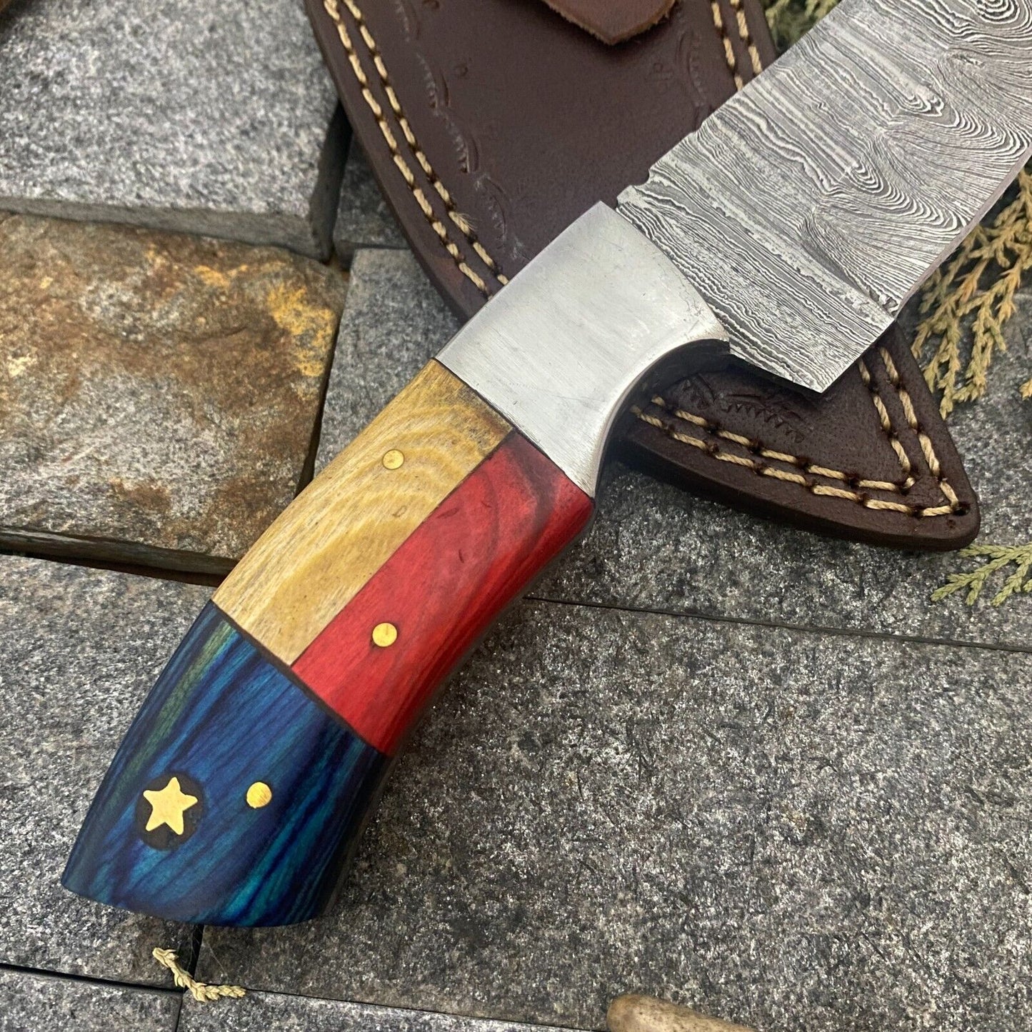 8" Damascus Steel EDC Bowie Knife – Ram Horn & Wood Handle | Handmade with Leather Sheath