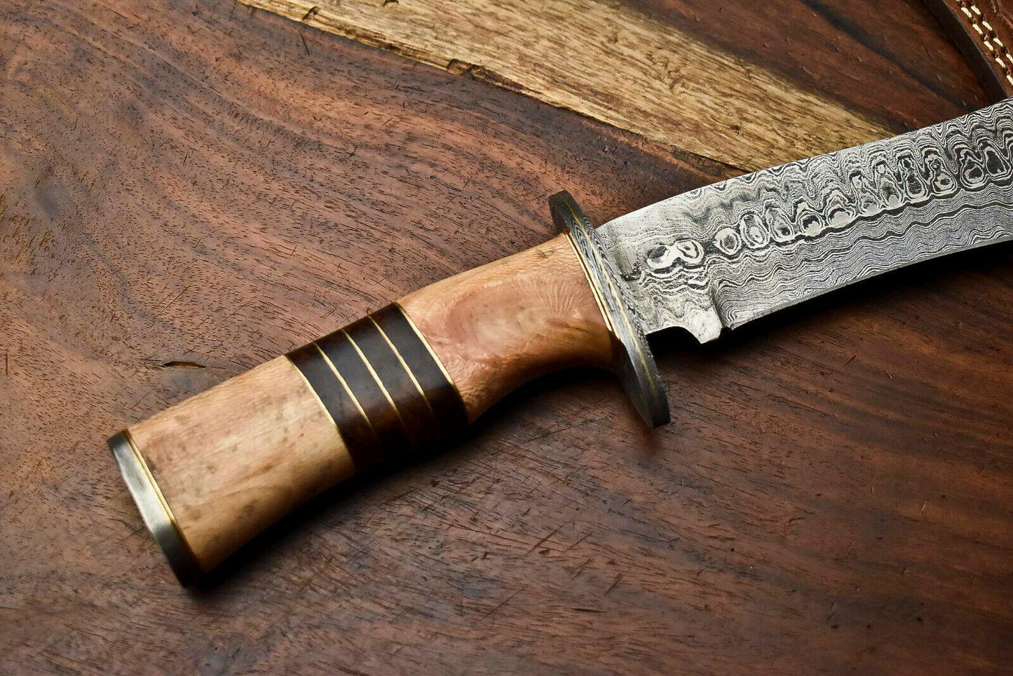 14" Damascus Bowie Knife – Olive Wood Handle & Leather Sheath