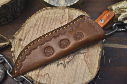 Custom Twist Damascus Skinner Knife with Mixed Material Handle and Leather Sheath