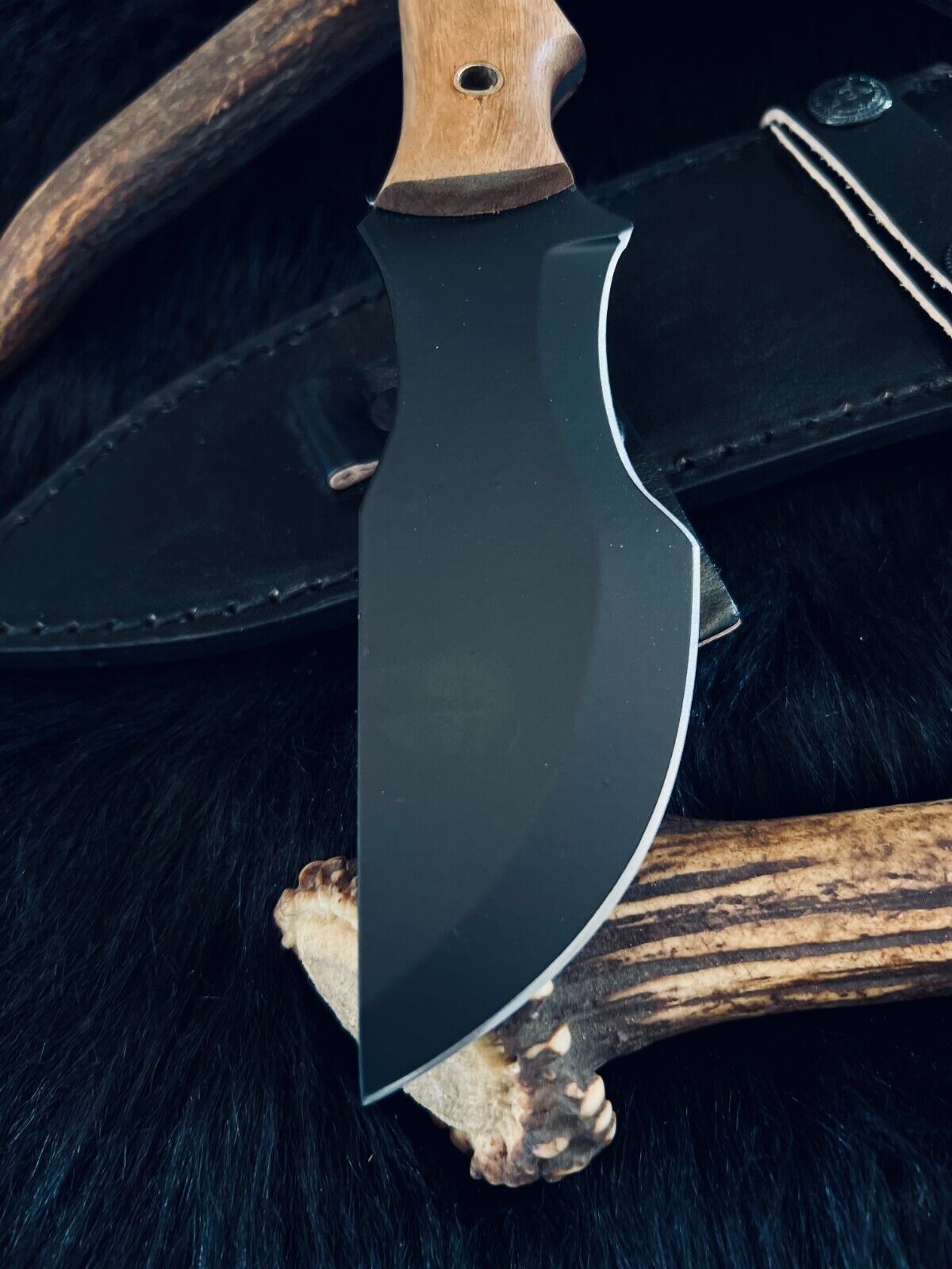 9" Handmade D2 Steel Bowie Knife – Camel Bone & Wood Handle