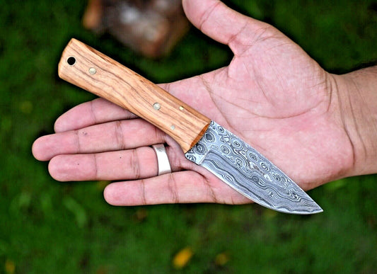 Damascus Steel EDC Hunting Skinner Knife with Hardwood Handle – 8 Inch Handmade Twist Pattern Blade