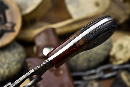 Forged Twist Damascus Skinner Knife with Gut Hook and Hardwood Handle – EDC with Leather Sheath