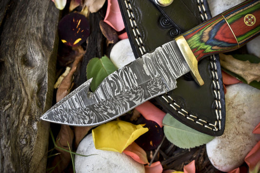 Twist Damascus Skinner Knife with Gut Hook and Hard Wood Handle – Custom Handmade Hunting Blade