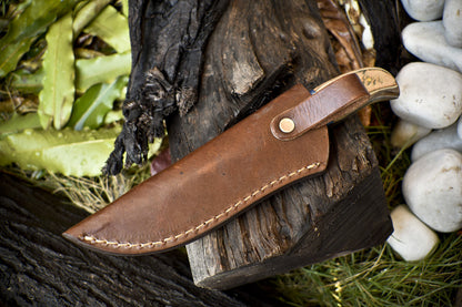 Twist Damascus Skinner Knife with Mixed Material Handle for Hunting and Outdoors