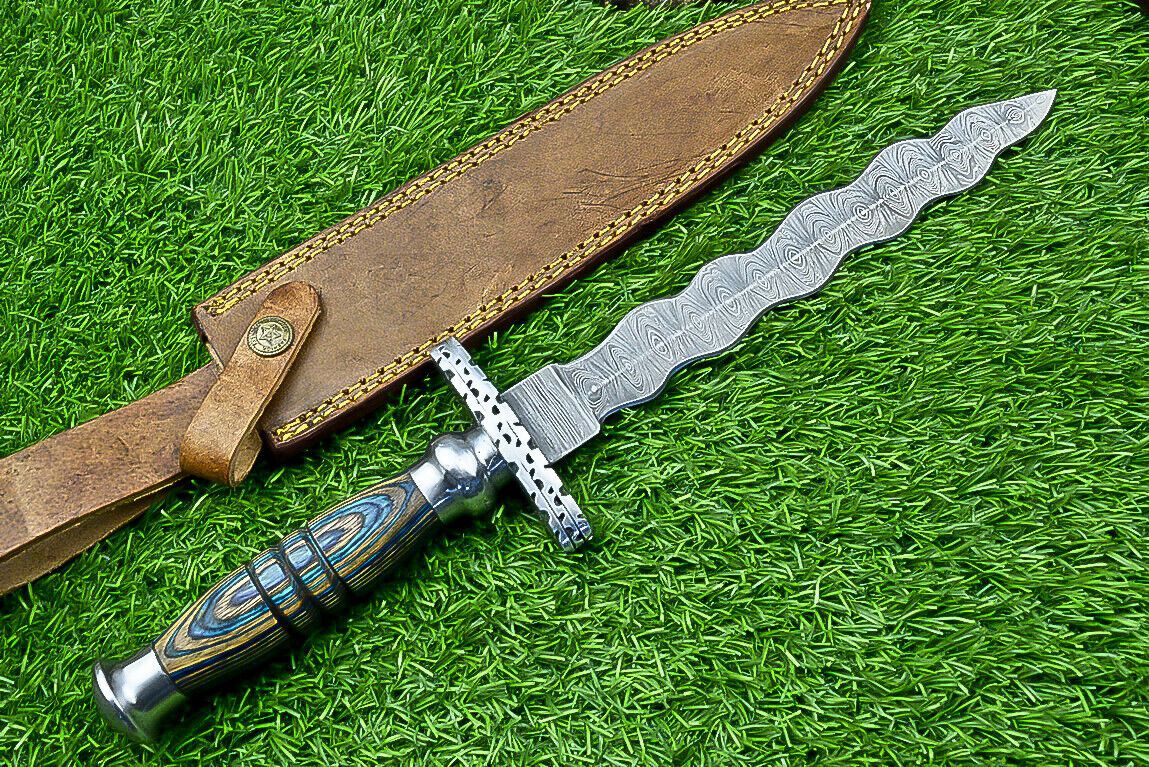 15” Damascus Kris Bowie Knife – Pakka Wood & Twisted Blade Design