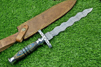 15” Damascus Kris Bowie Knife – Pakka Wood & Twisted Blade Design
