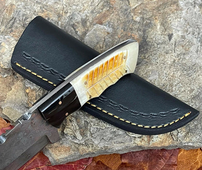 Full Tang Damascus Gut Hook Knife – Burnt Camel Bone & Buffalo Horn Handle with Leather Sheath