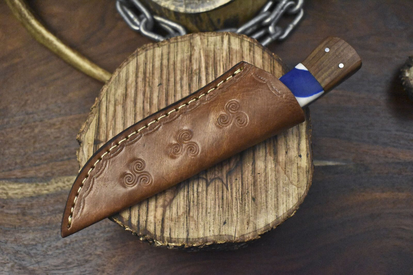 Forged Damascus Skinner Knife Twist Pattern with Corain Handle & Wooden Bolster – EDC Rare Blade