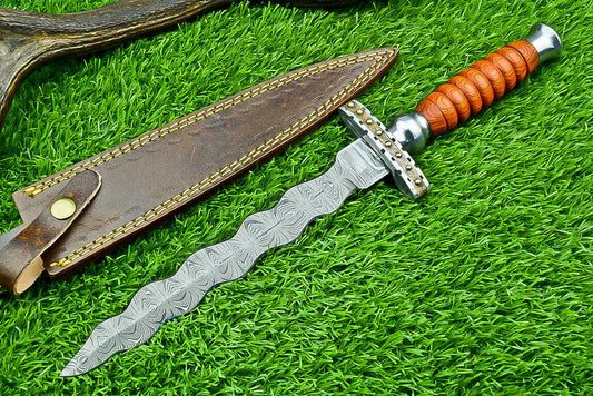 Damascus Steel Bowie Knife Kris Dagger Hunting Knife With Sheath