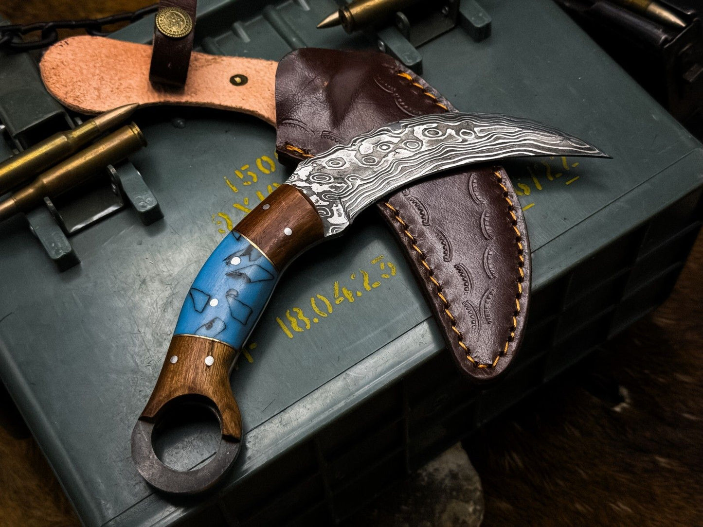 8"Handmade Damascus Steel Karambit Knife Best Hunting Knife with Wood and Resin Handle