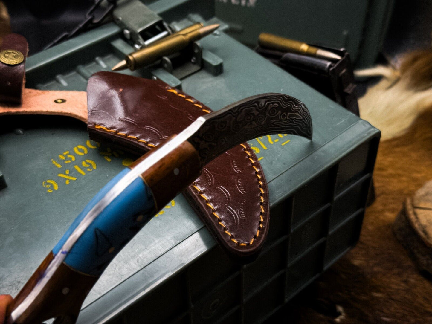 8"Handmade Damascus Steel Karambit Knife Best Hunting Knife with Wood and Resin Handle