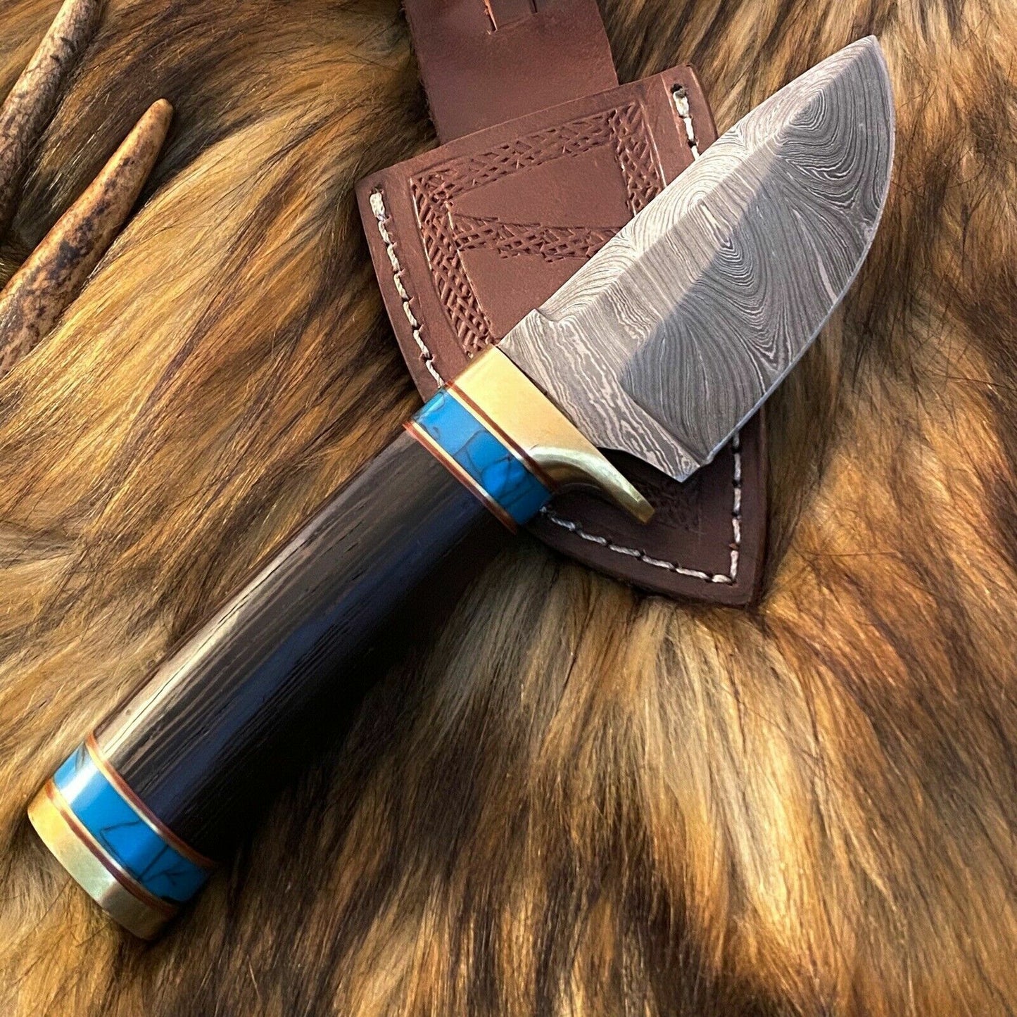 8" Custom Damascus Full Tang Bowie Knife – Twisted Steel Blade & Wood Handle