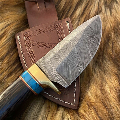 8" Custom Damascus Full Tang Bowie Knife – Twisted Steel Blade & Wood Handle
