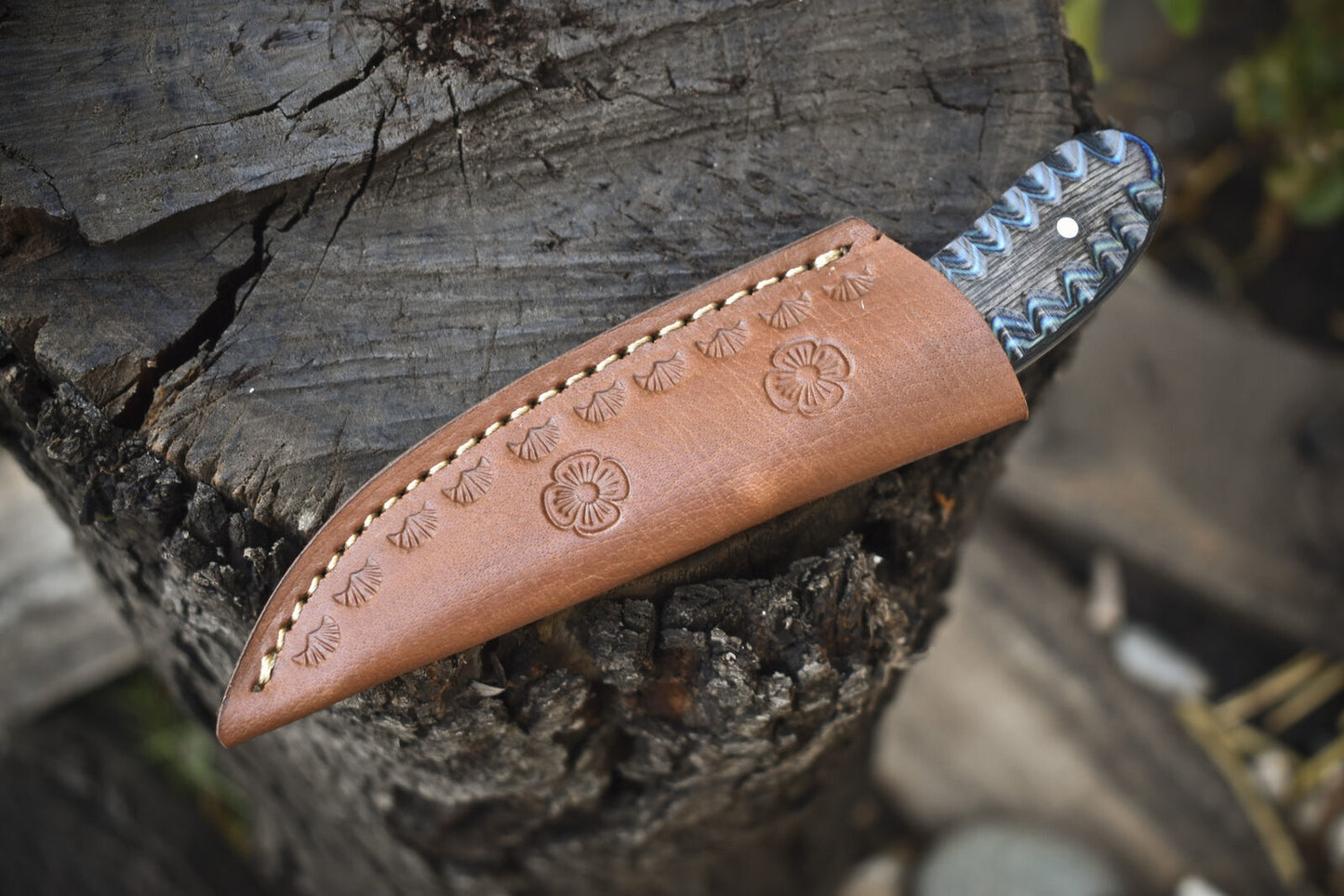 6.5" Ladder Damascus Skinner Knife with Hardwood Handle – Handmade Hunting Collectible