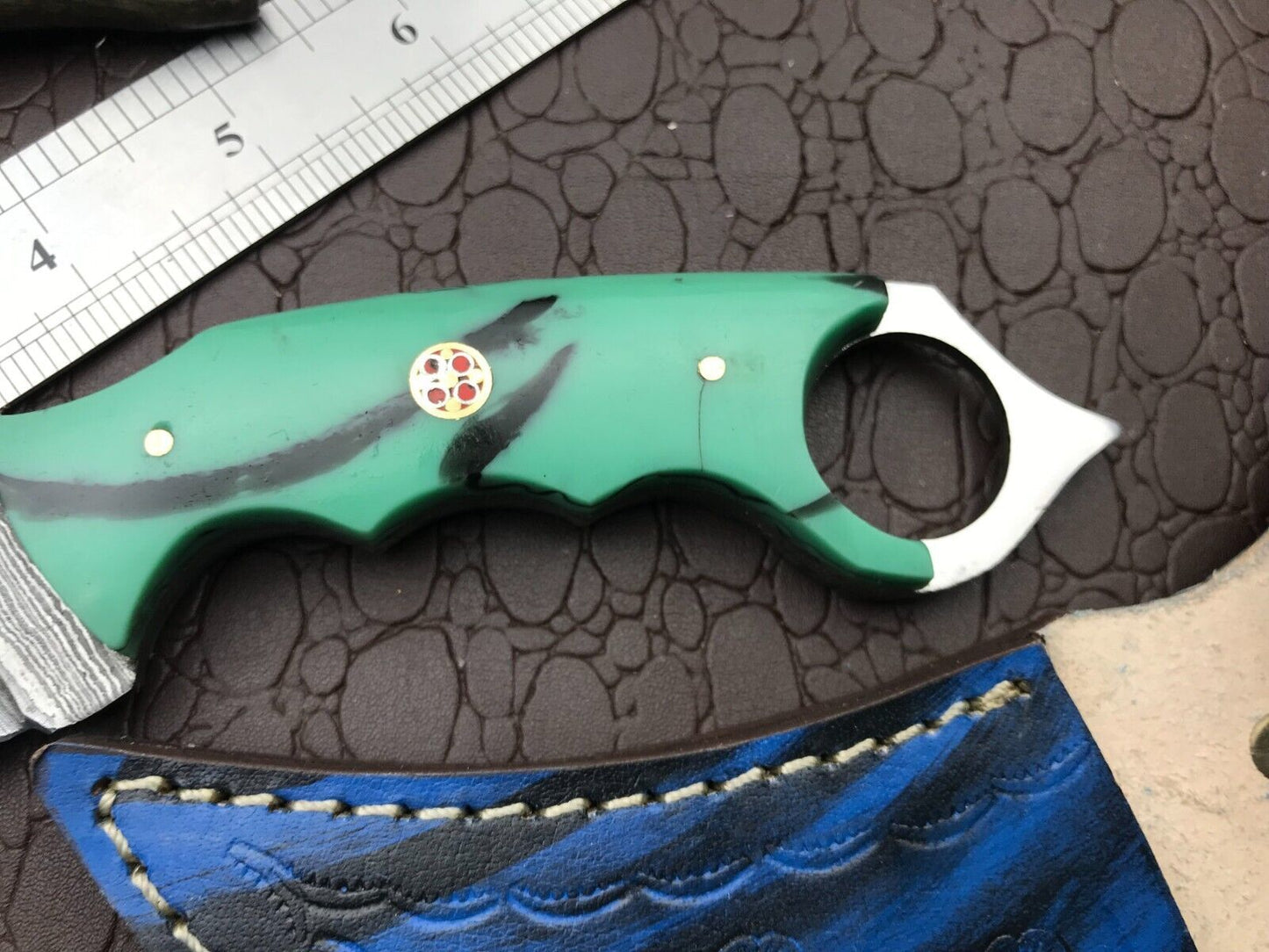 Handmade Damascus Karambit Best Karambit Damascus Steel Hunting Knife With Resin Handle