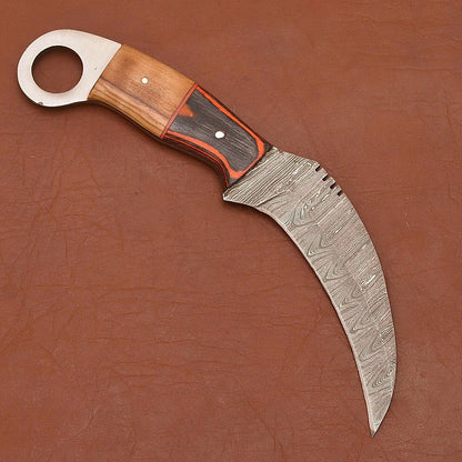 Handmade Damascus Karambit Damascus Steel Karambit Hunting Knife with Wood Handle