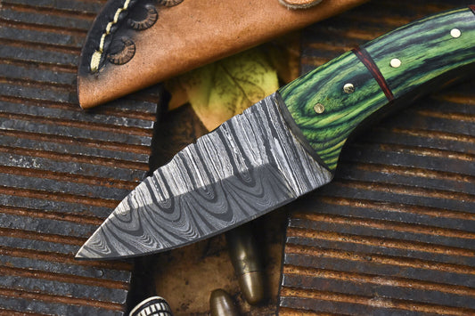 Custom Skinner Knife Twist Damascus Hard Wood Wooden Bolster Tactical Knife with Leather Sheath