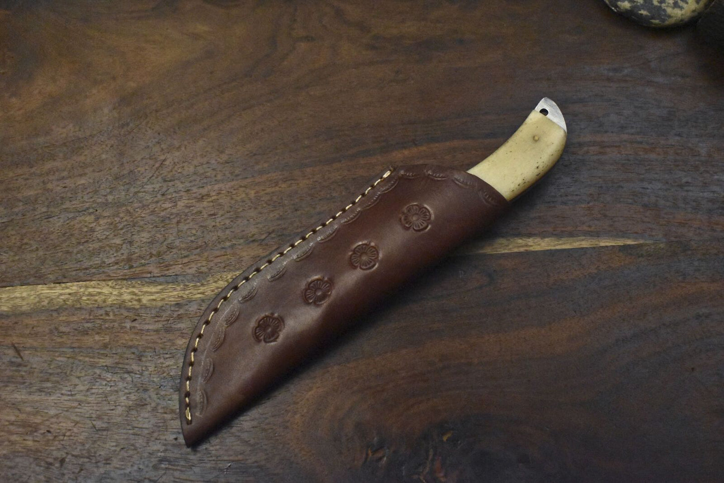 Custom Hand Forged Twist Damascus Skinner Knife with Gut Hook and Bone Handle – 9" Fixed Blade EDC