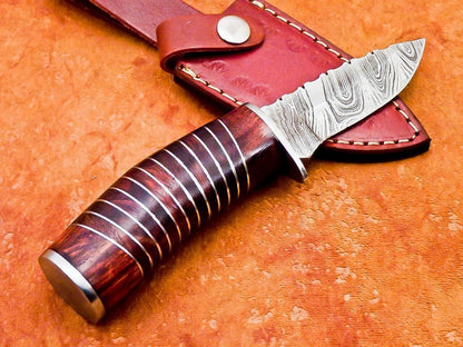 7.5" Handmade Damascus Bowie Knife with Natural Hardwood Handle