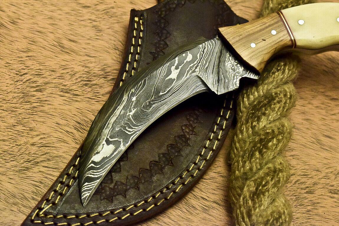 Damascus Karambit Damascus Steel Hunting Knife With Wood and Bone Handle