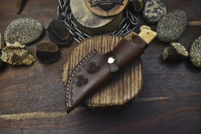 Handmade Twist Damascus Skinner Knife Walnut Wood Outdoor Hunting Closeout