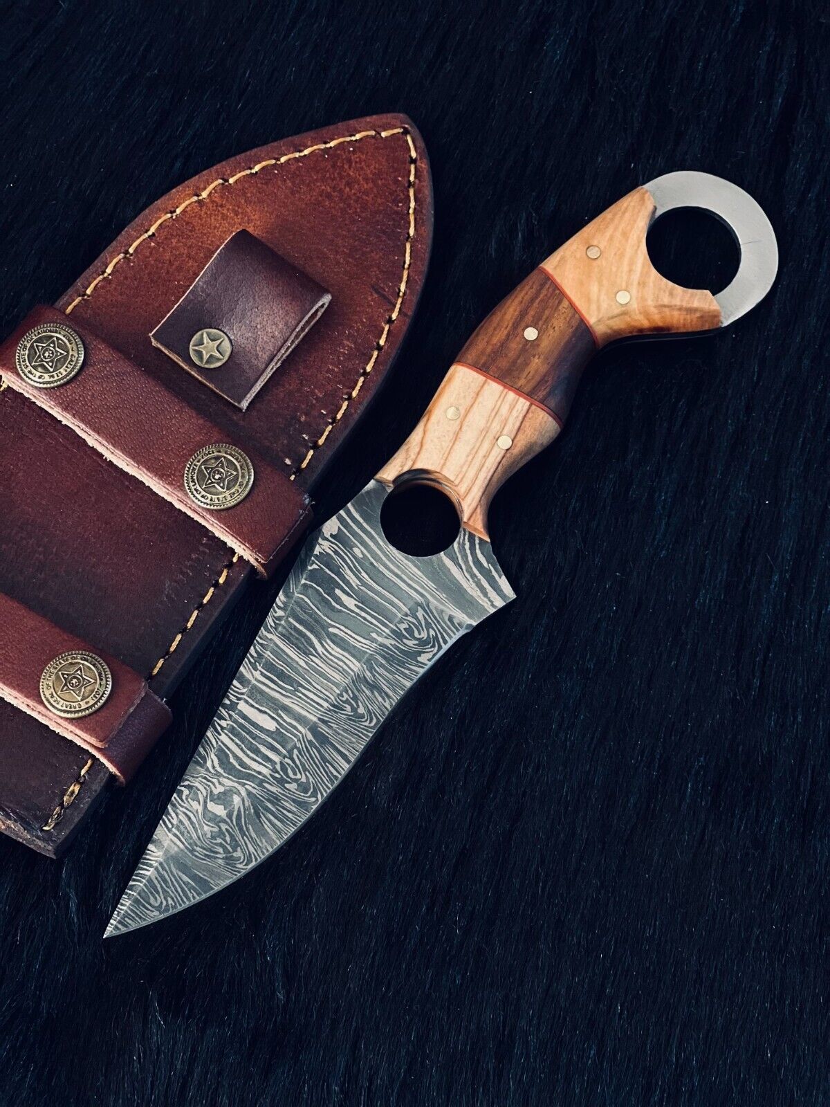 8.5" Handmade Twist Damascus Steel Bowie Hunting Knife – Camel Bone & Wood Handle