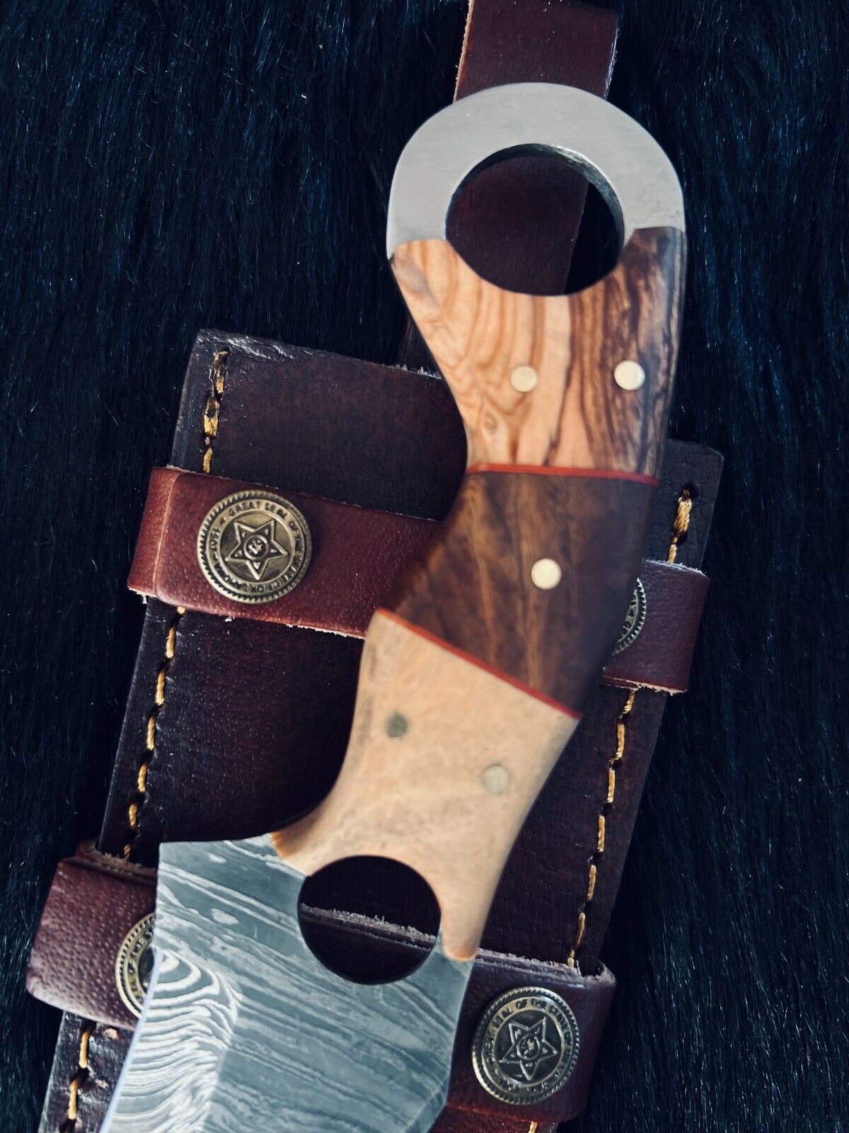 8.5" Twist Damascus Steel Bowie Hunting Knife – Camel Bone & Wood Handle