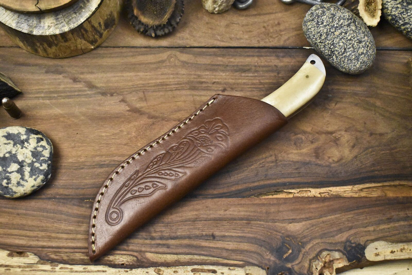 Twist Damascus Skinner Knife with Gut Hook and Bone Handle – Custom Handmade Hunting Knife