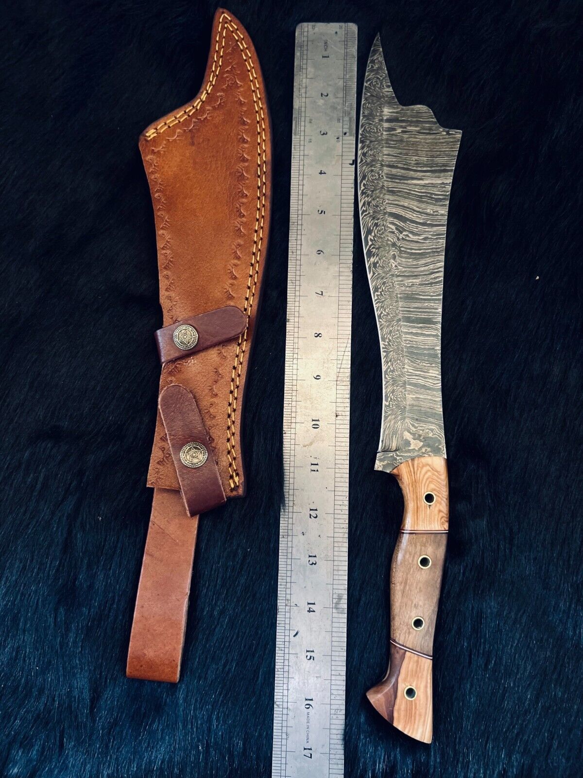 Heritage Forge 16.5 Inch Fire Damascus Steel Machete Knife with Camel Bone and Wood Handle