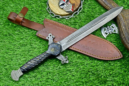 Hand-Forged Damascus Steel Short Sword Bowie Knife – Wood Handle & Leather Sheath
