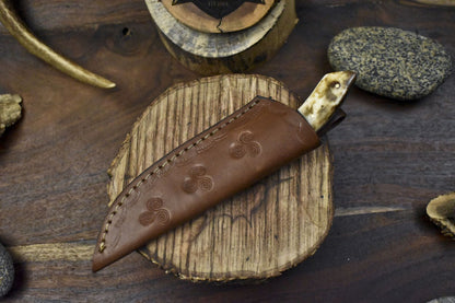 Twist Damascus Skinner Knife with Bone Handle and Brass Guard – Handmade EDC Hunting Knife