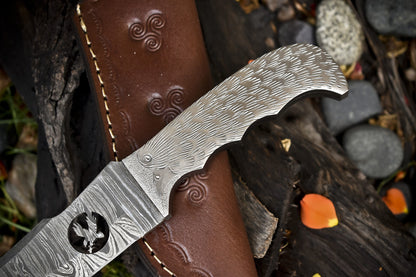 Custom Handmade Damascus Skinner Knife Twist Pattern 440C Steel with Leather Sheath