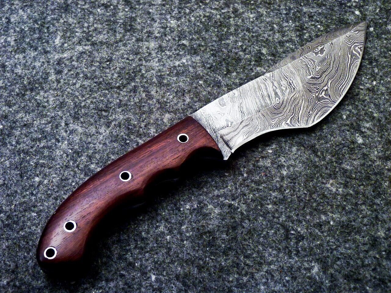 10.5 Inch Handmade Damascus Full Tang Hunting Bowie Knife with Hardwood Handle